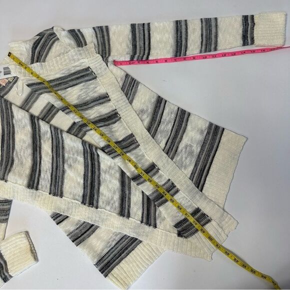 NWT Pink Republic, off white and black, SM, open front/waterfall cardigan - Picture 9 of 10